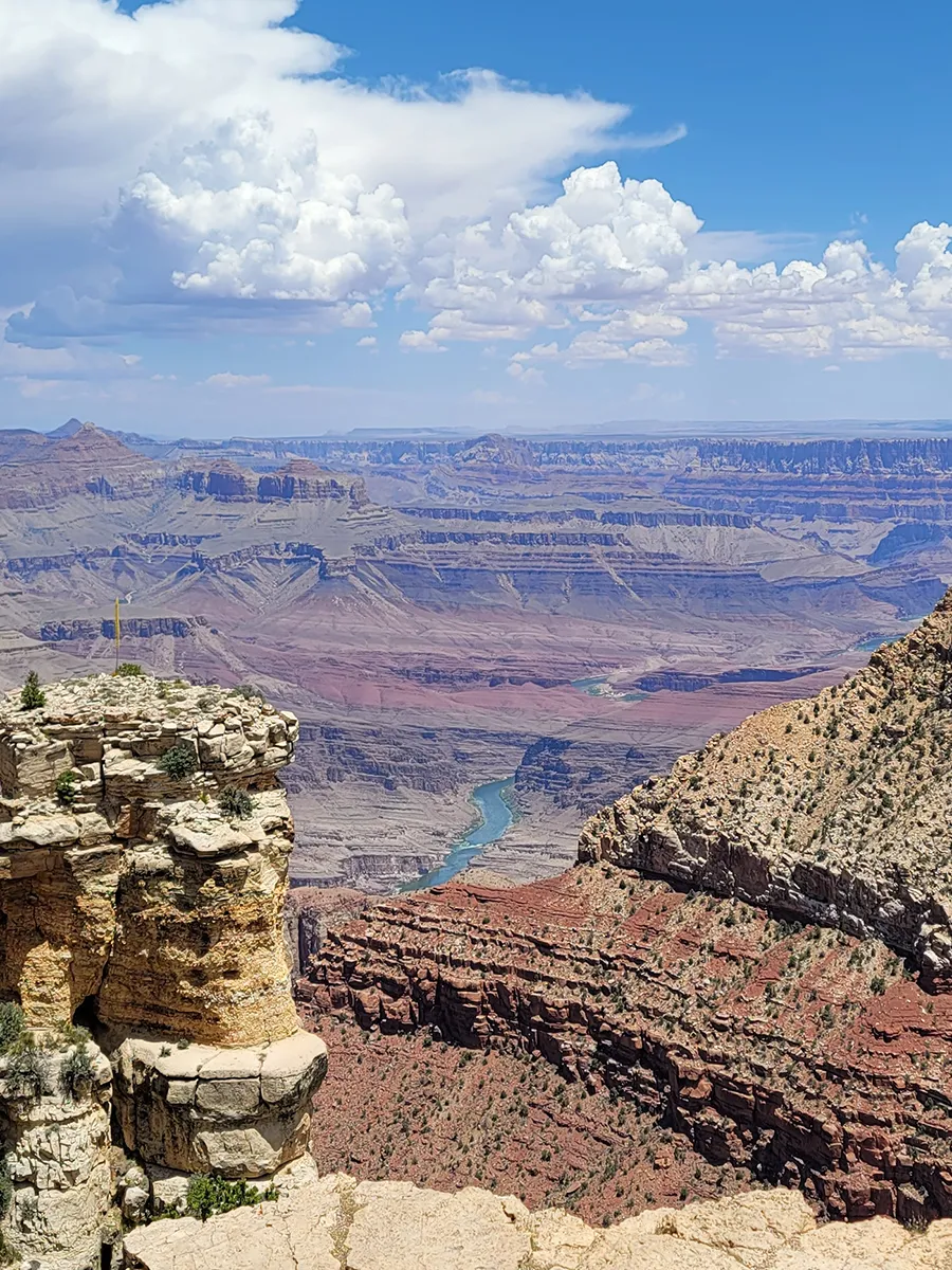 Grand Canyon scenic overlook and canyon landscape.