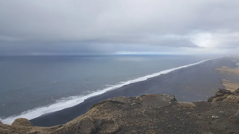 endless black beach