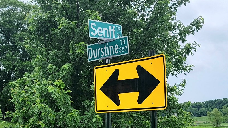 Senff Road sign